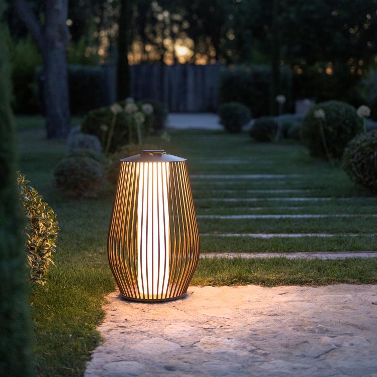 Grande lanterne LED solaire Mandaley - Les Jardins