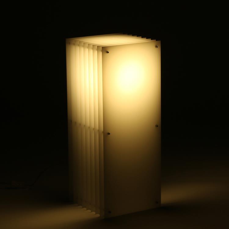 Lampe à poser LED Acrylique H60cm LOP BIG RECTANGLE Milky