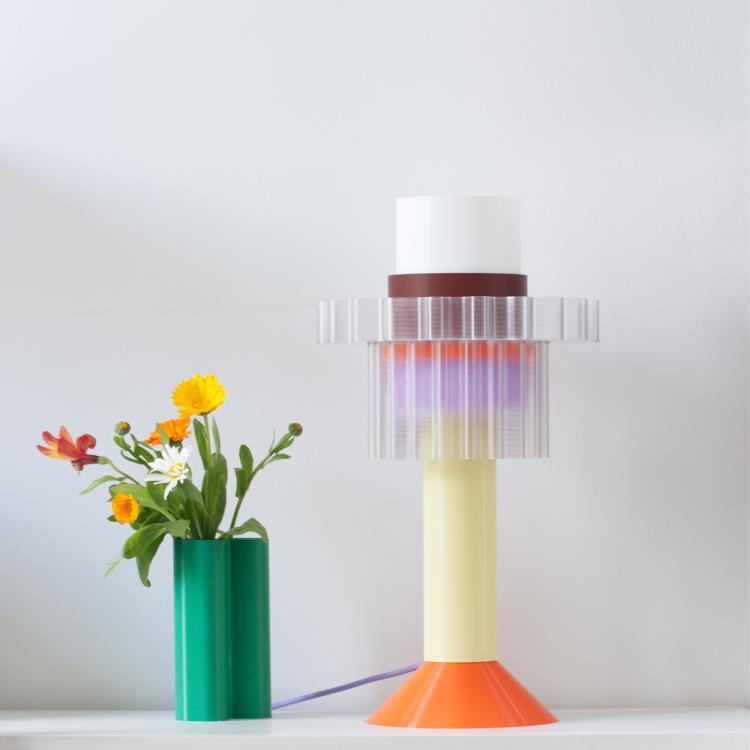 Lampe à poser matériaux recyclés H51cm GIGI Câble violet / Jaune pastel / Violet / Marron / Orange / Blanc