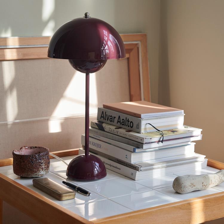 Lampe de table Métal H50cm FLOWERPOT VP3 Prune foncé