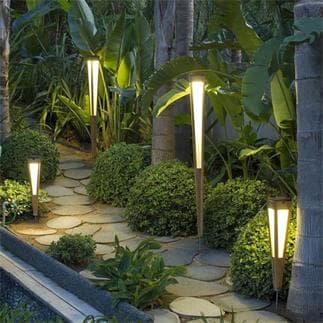 TINKA TECKA Torche d'extérieur LED à planter rechargeable & solaire Bois  H120cm